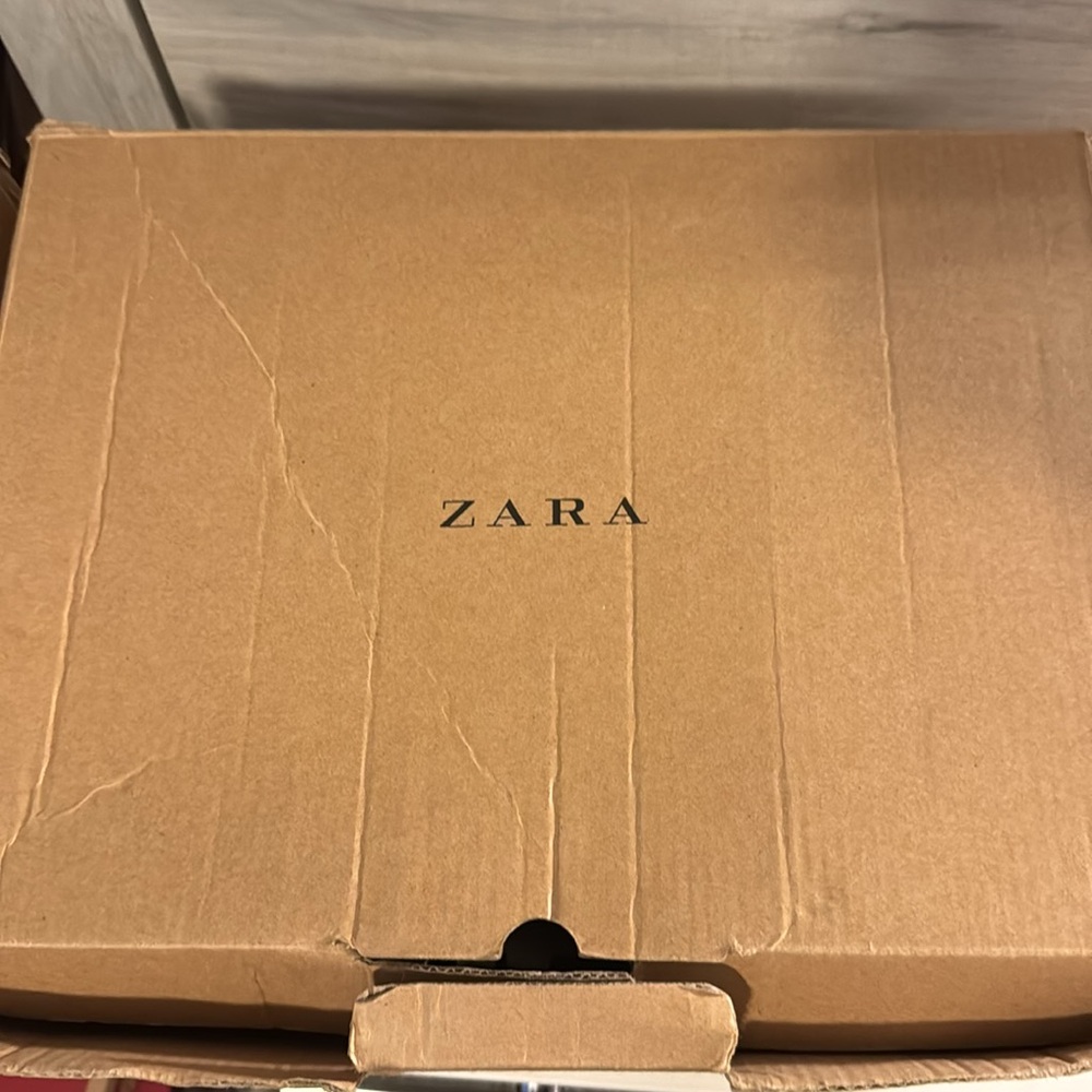 Zara - Picture 7 of 7